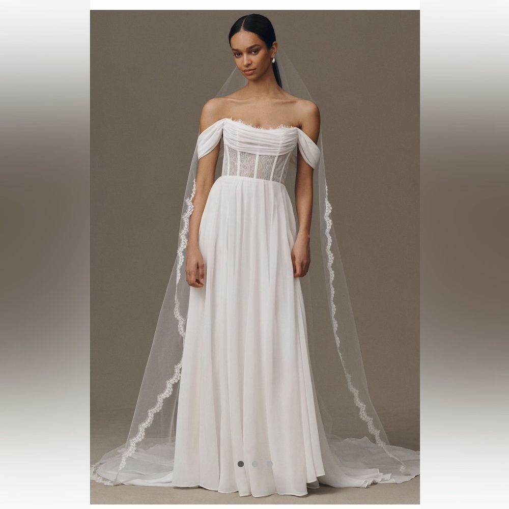 PARIS by Debra Moreland Dream Veil Anthropologie lace with Hair Comb